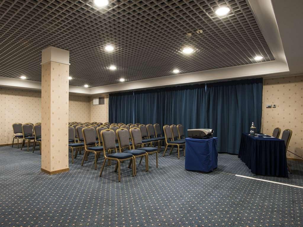 בולוניה Flyon Hotel & Conference Center מתקנים תמונה The conference hall