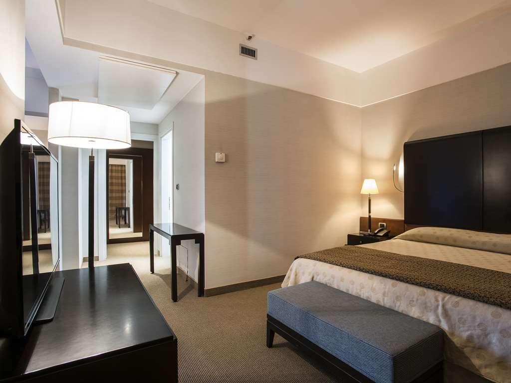 בולוניה Flyon Hotel & Conference Center חדר תמונה A room at the hotel