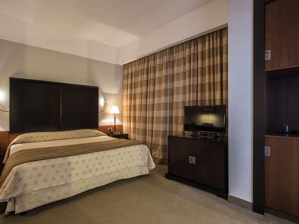 בולוניה Flyon Hotel & Conference Center חדר תמונה Room interior
