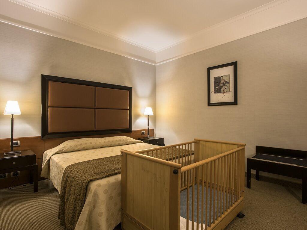בולוניה Flyon Hotel & Conference Center מראה חיצוני תמונה Room at the hotel