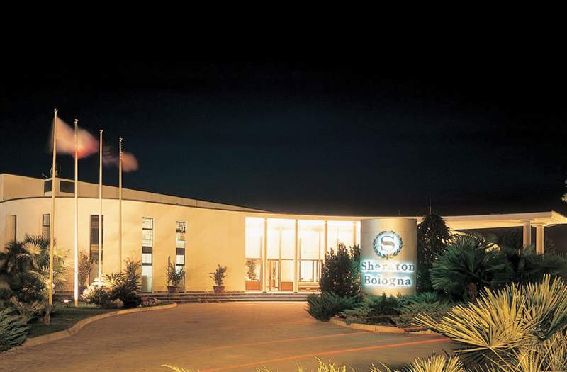 בולוניה Flyon Hotel & Conference Center מראה חיצוני תמונה Sheraton Bologna