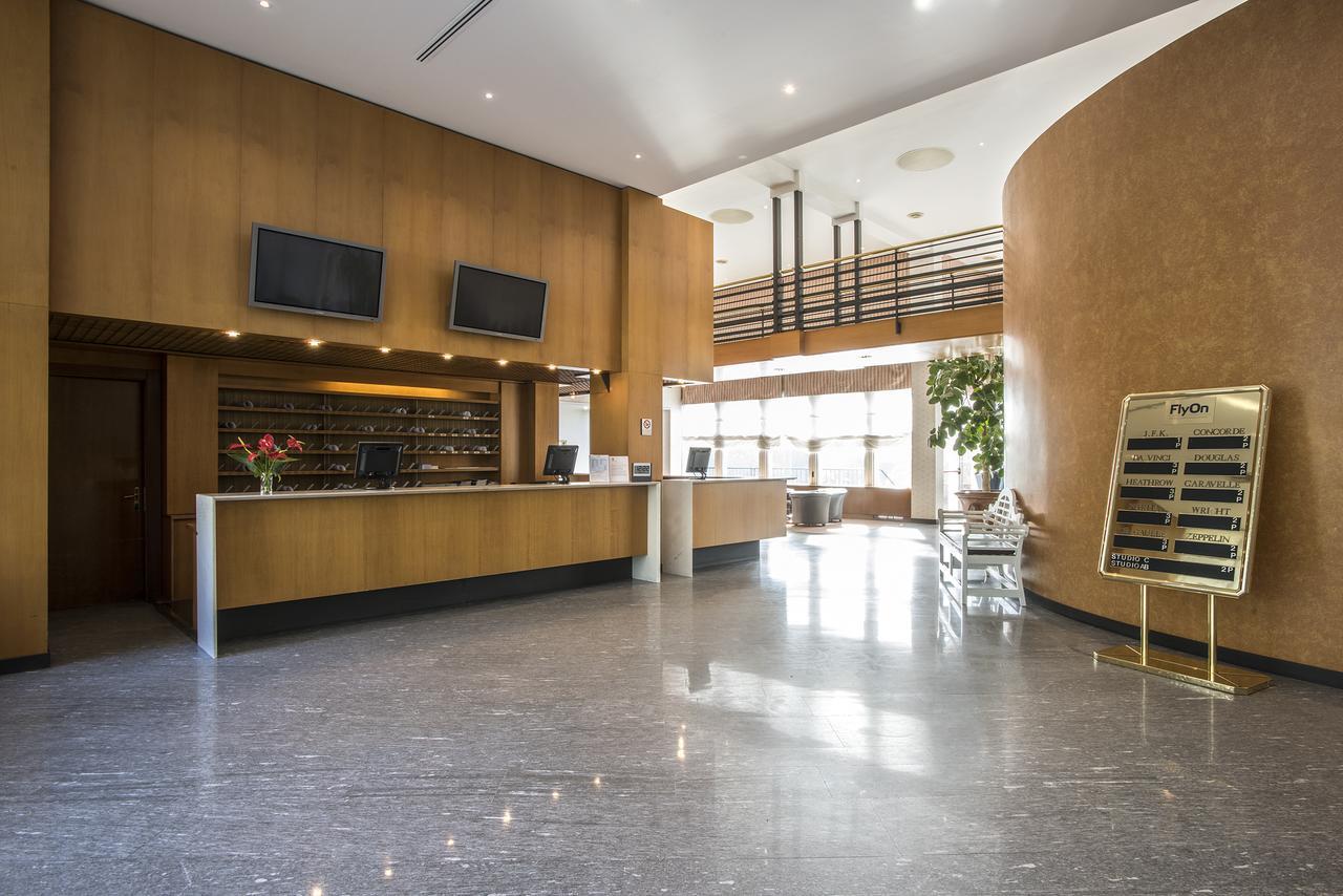בולוניה Flyon Hotel & Conference Center מראה חיצוני תמונה Reception